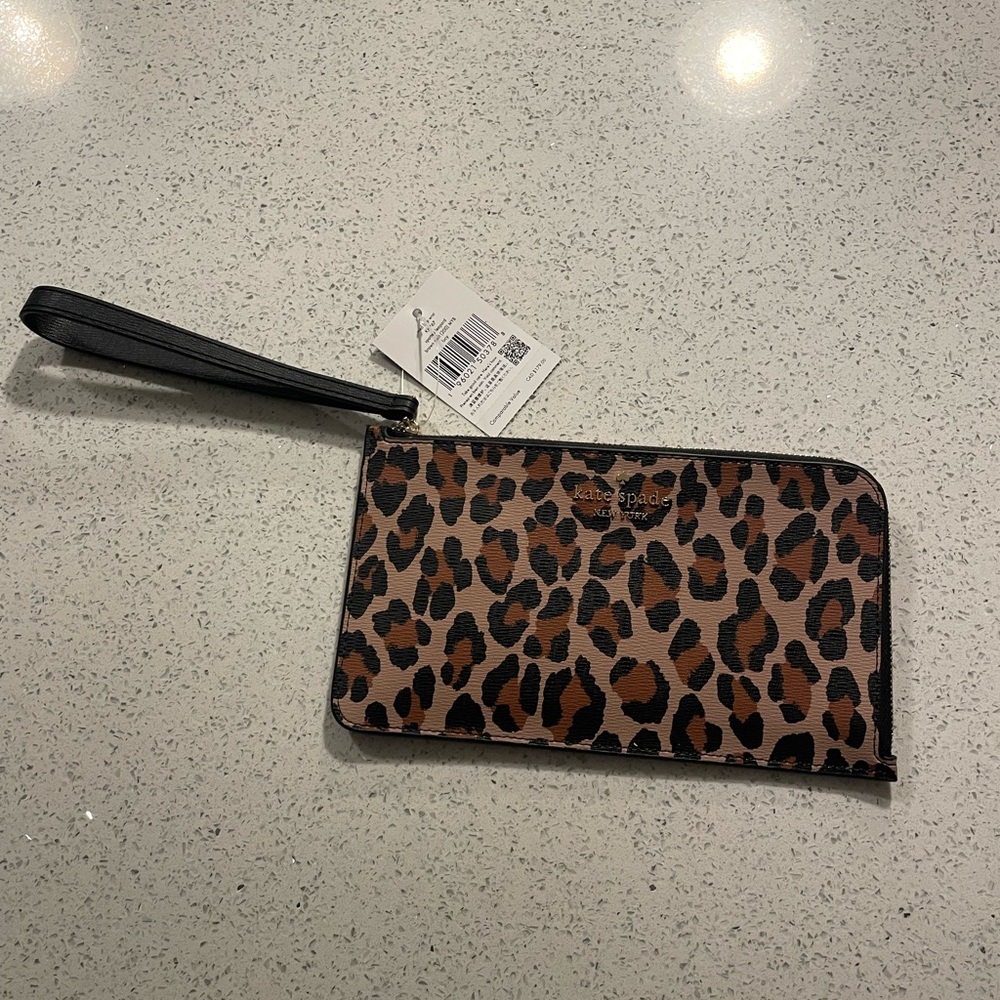 NWT♠️Kate Spade Leopard Print Wristlet